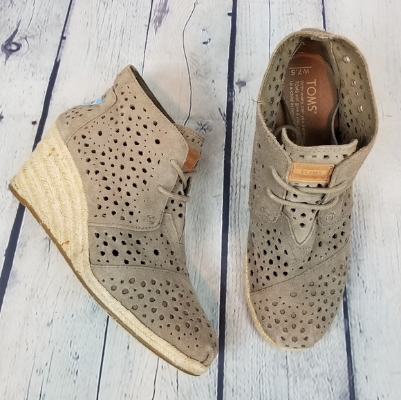 TOMS | lace-up suede espadrilles shoes - Picture 3 of 9